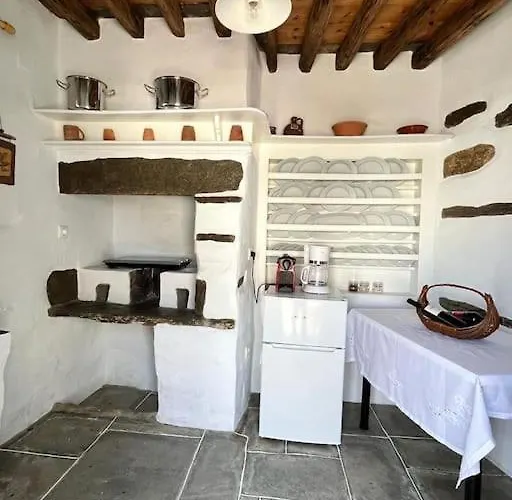 펜션 Fyrou- Serenity / Idyllic Traditional Experience *