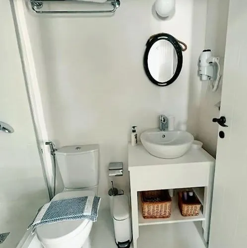 Fyrou- Serenity / Idyllic Traditional Experience 펜션 *